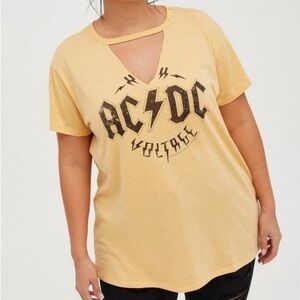 🆕 NWT Women’s torrid 3 Yellow AC/DC High Voltage Choker Tee 3X XXXL 3XL 22 24